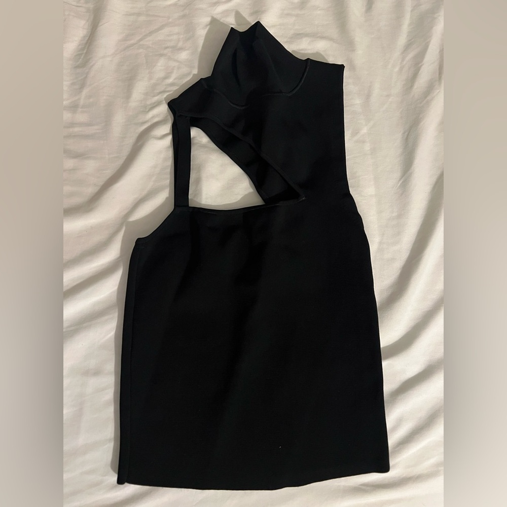 Alice + Olivia black cutout mock neck sleeveless top